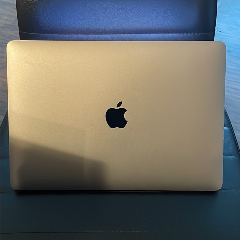 13 inches MacBook Pro.